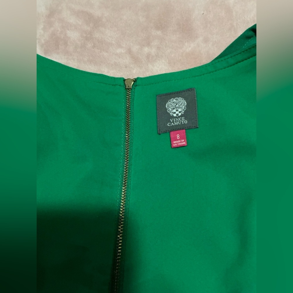 🛍️Vince Camuto Emerald Green Dress and cream wristlet.